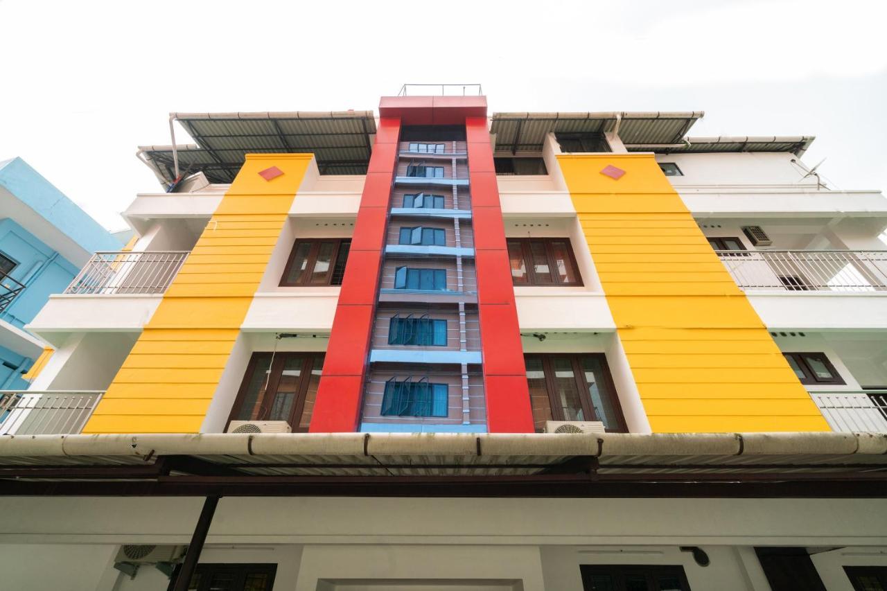 Oyo Home 49697 Aj Apartments Kochi Εξωτερικό φωτογραφία